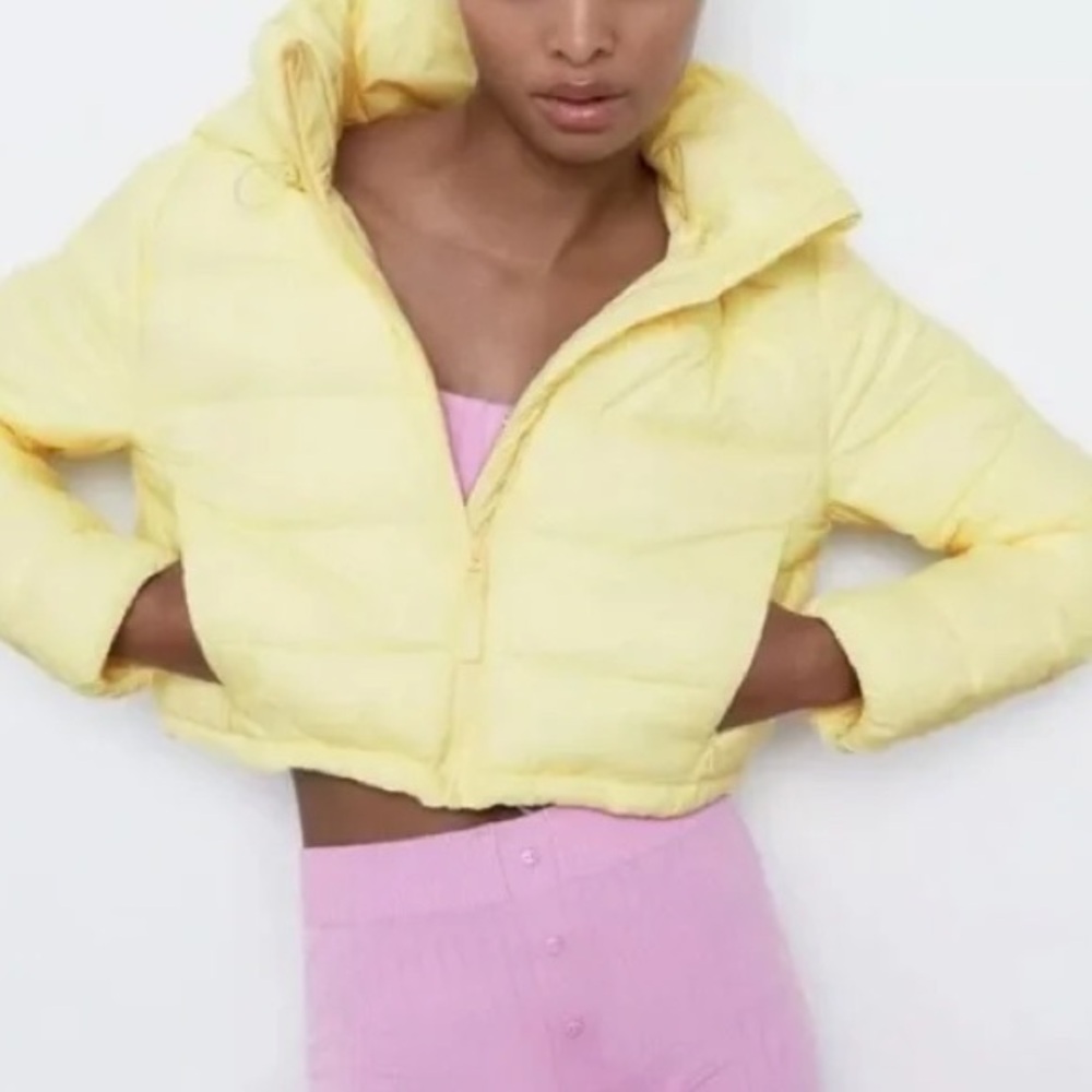 Zara Cropped Puffer Jacket in Pale Yellow